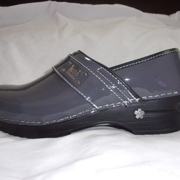 Sanita Shoes - Koi Sanita Lindsey Women's Steel Clogs Size: EU 37